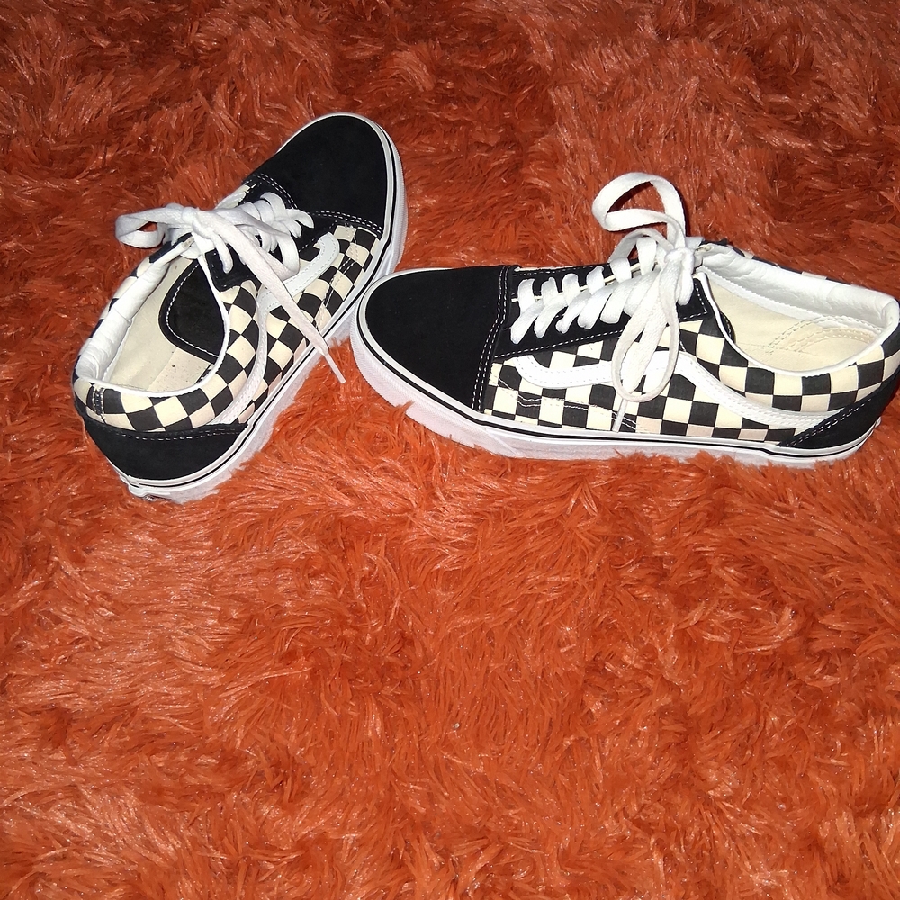 Vans Old Skool Checkerboard Sneakers in Black & Cream - Picture 4 of 8
